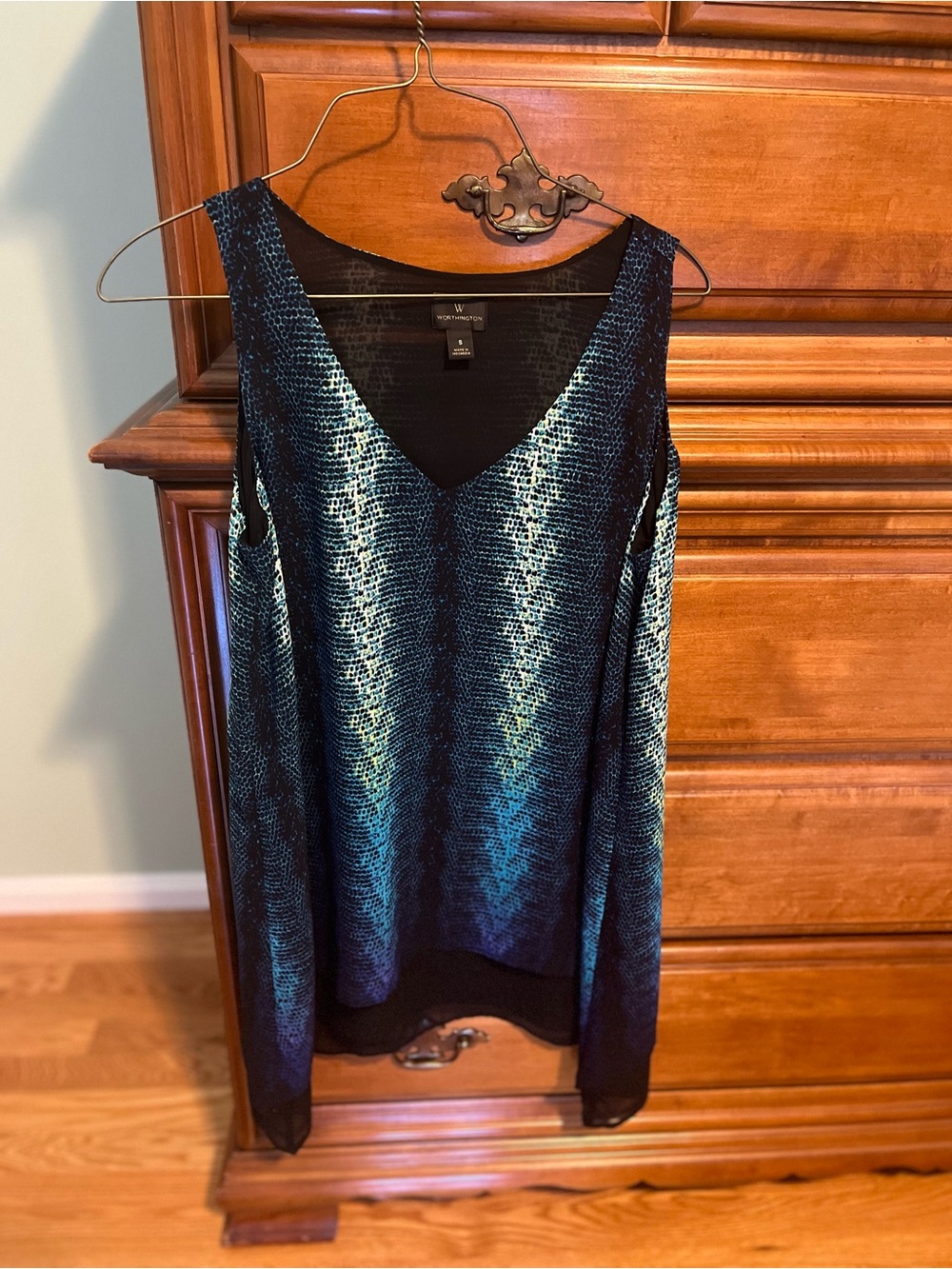 Worthington Blue and Teal Snake-Print Sheer Sleeveless V-Neck Tunic Style Top